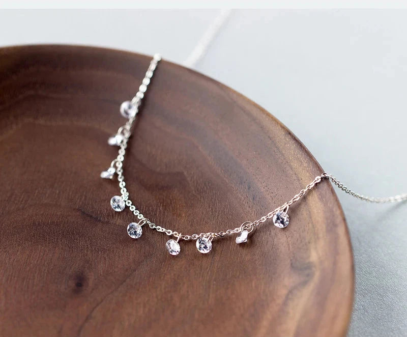 Paved round necklace